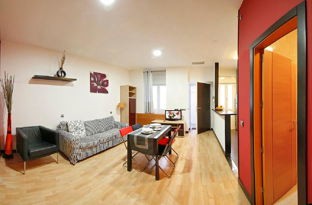 Apartamentos El Tiempo Madrid Buitenkant foto