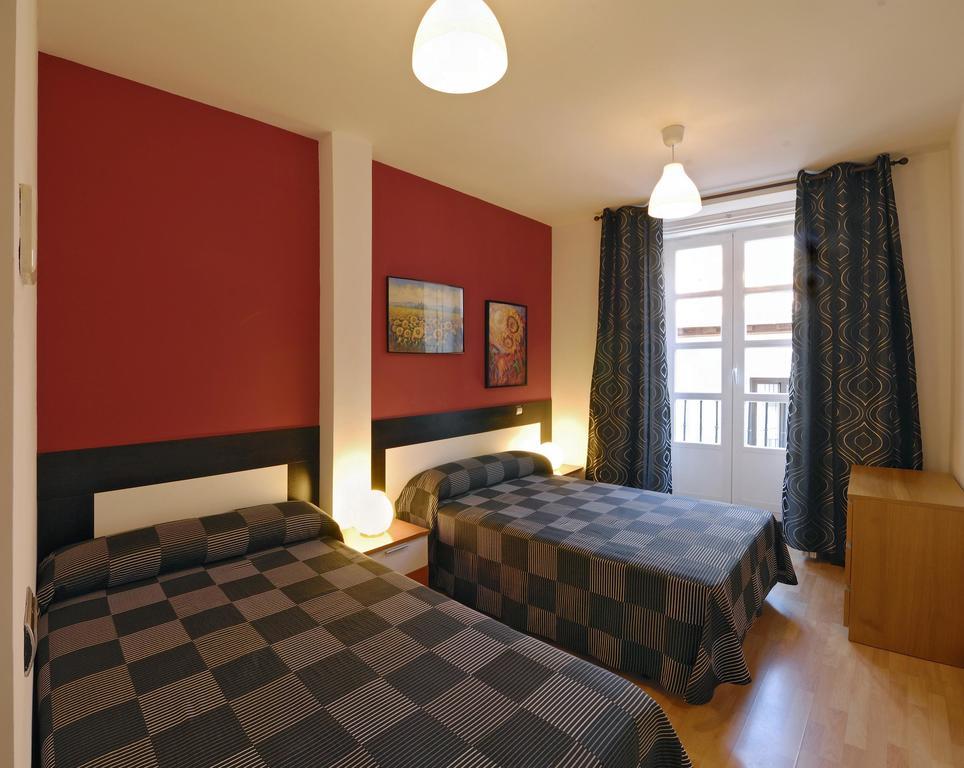 Apartamentos El Tiempo Madrid Buitenkant foto